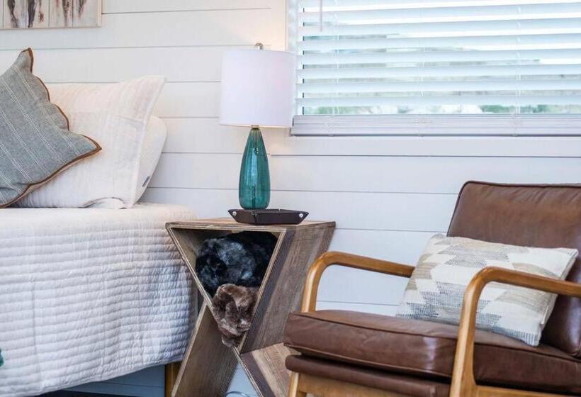 فندق صغير New The Wild West Cozy Container Home