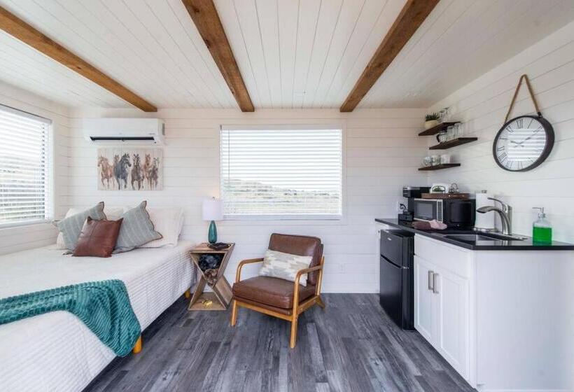 فندق صغير New The Wild West Cozy Container Home