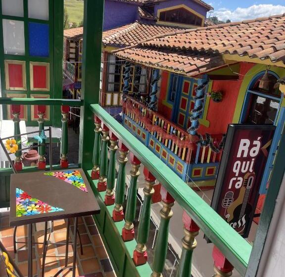 تختخواب و صبحانه La Puerta