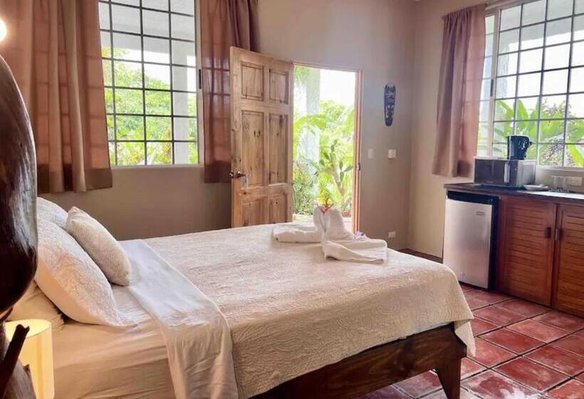 تختخواب و صبحانه Mizaru   Seaview Central Manuel Antonio
