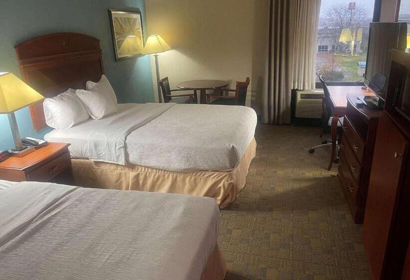호텔 Days Inn By Wyndham Englewood Dayton Airport