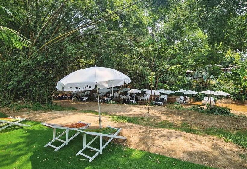 호텔 It My Life Cafe X Camp