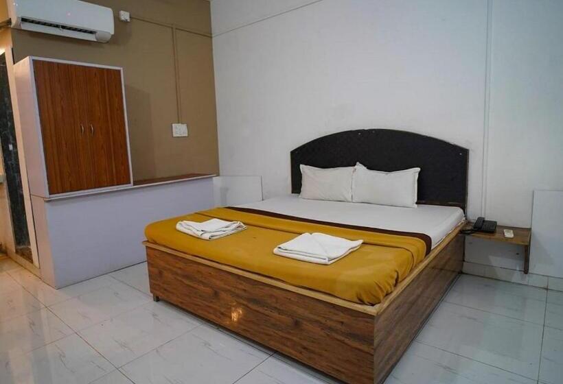 فندق Shree Residency Nagaon