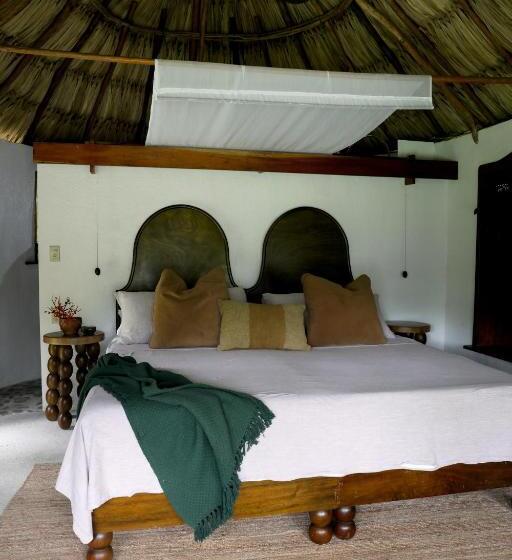 Jade Jungle Resort