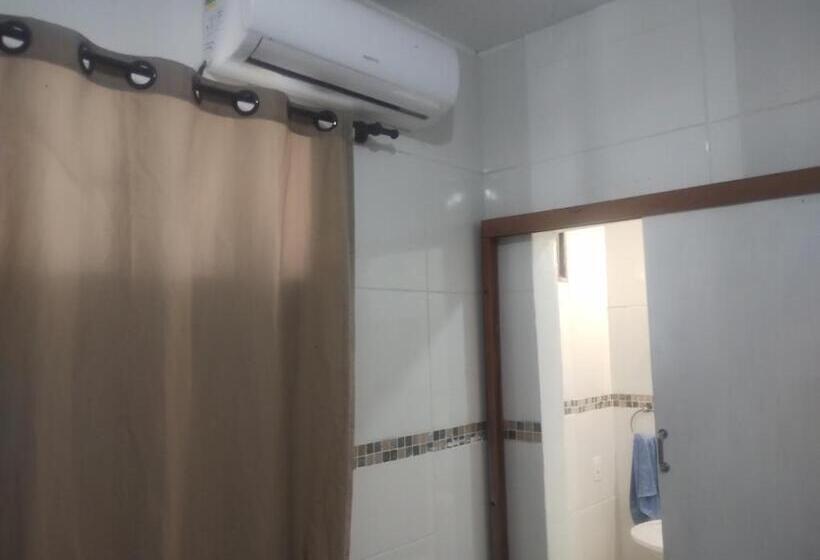 بنسيون Casa De Hóspedes Nos Carianos Perto Do Aeroporto
