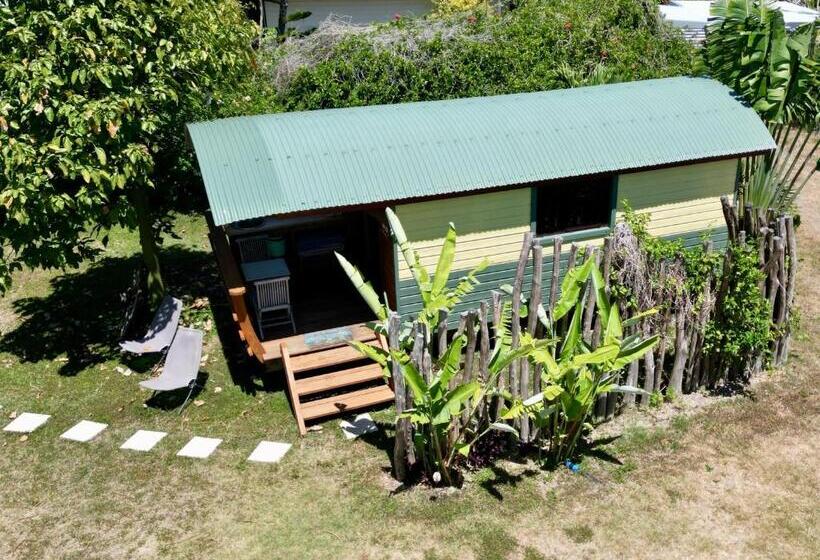 پانسیون Cheratof