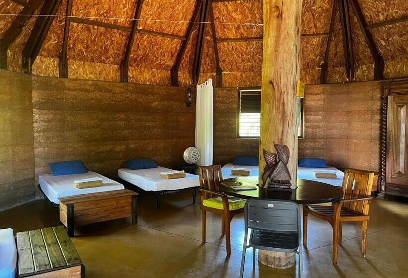 پانسیون Cheratof