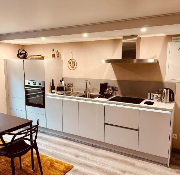 پانسیون L Entre 2   Suite Wellness