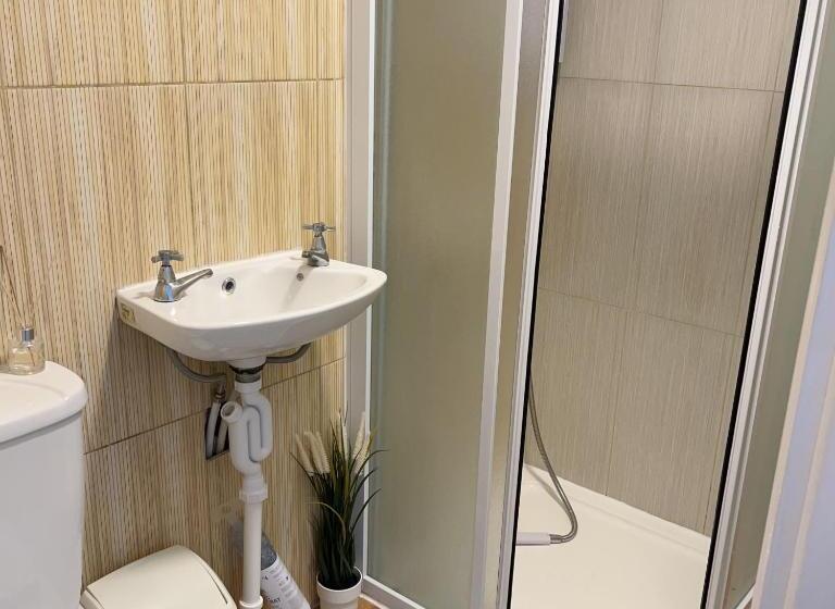 پانسیون Monk’s Lodge