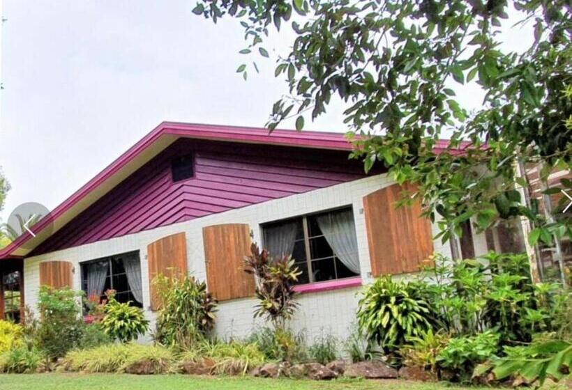 펜션 Tarzali Boho Gardens Guest House