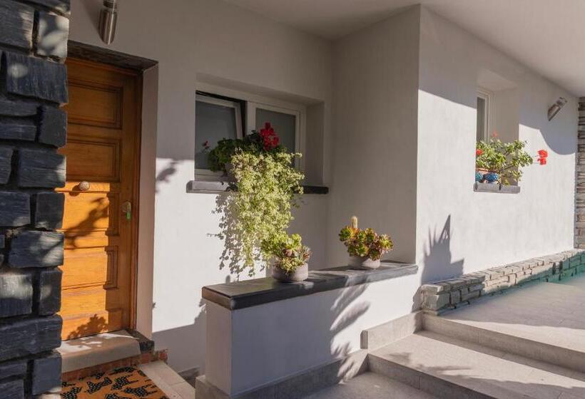 پانسیون Villa Gerani