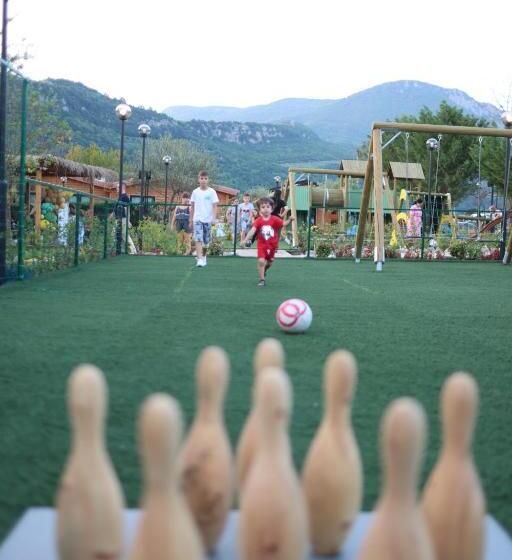 استراحتگاه Flumen Park