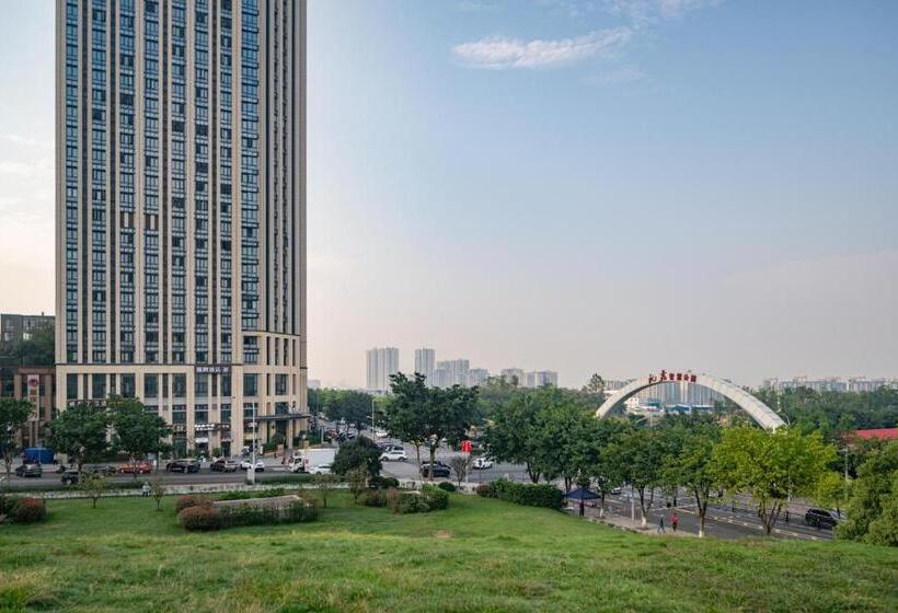Wuyu Hotel, Smart Park & Happy Valley Jinshansi Metro