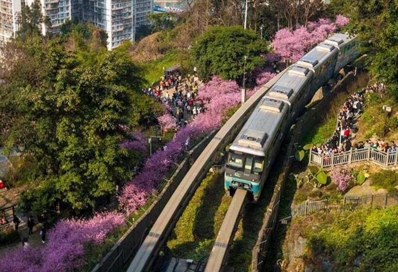 Wuyu Hotel, Smart Park & Happy Valley Jinshansi Metro