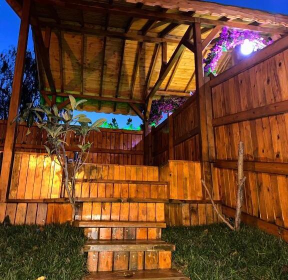 مبيت وإفطار Gardan Bungalov