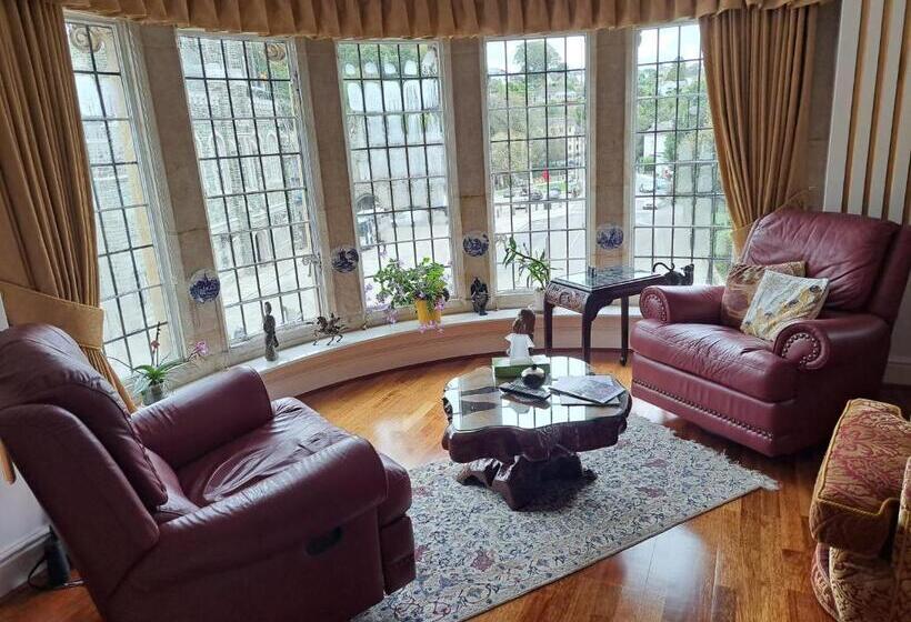 مبيت وإفطار Lloyds Penthouse