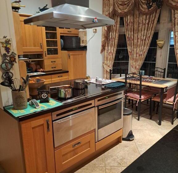 مبيت وإفطار Lloyds Penthouse