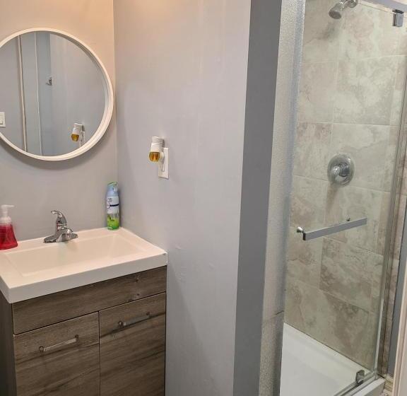 ベッドアンドブレックファースト Downtown Ottawa Spacious Room Accommodation