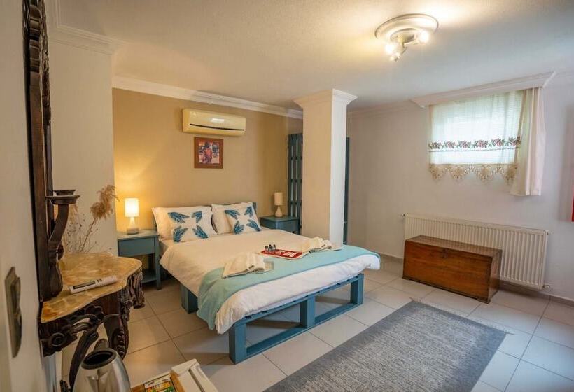 Cunda Ada Kızı Otel