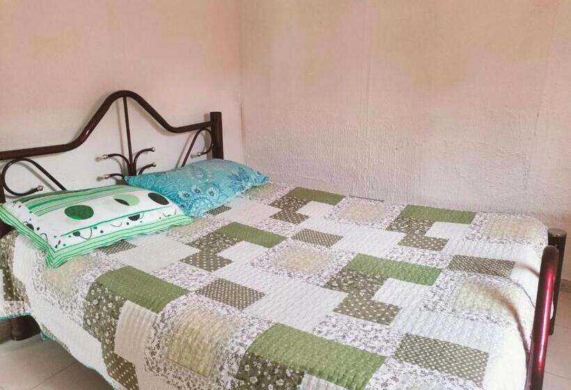 هتل Finca Turística La Bahía