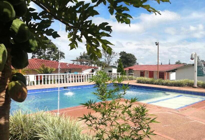 هتل Finca Turística La Bahía