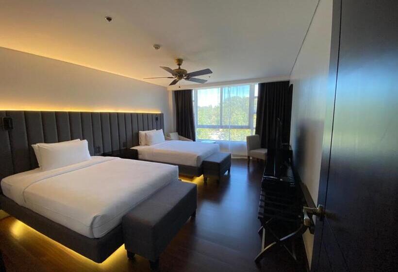 فندق Baguio Forest Lodge At Camp John Hay 004