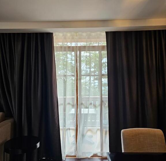 فندق Baguio Forest Lodge At Camp John Hay 004