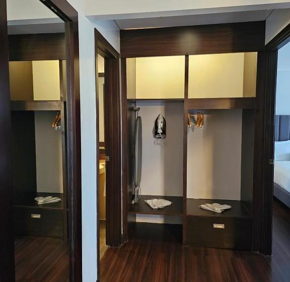 فندق Baguio Forest Lodge At Camp John Hay 004