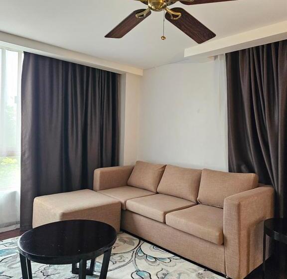 فندق Baguio Forest Lodge At Camp John Hay 004