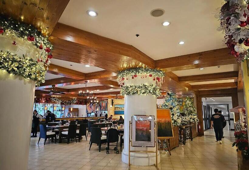 فندق Baguio Forest Lodge At Camp John Hay 004