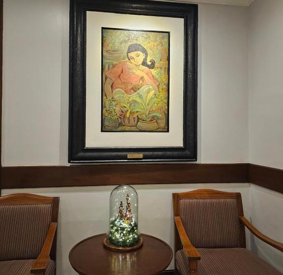 فندق Baguio Forest Lodge At Camp John Hay 004