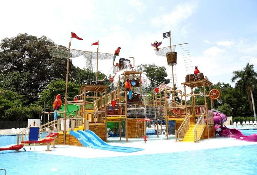 هتل Kualamaná Cafam Melgar