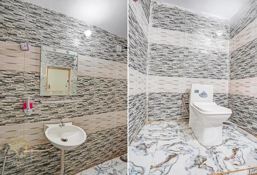 Отель Oyo Moon Murad Ganj