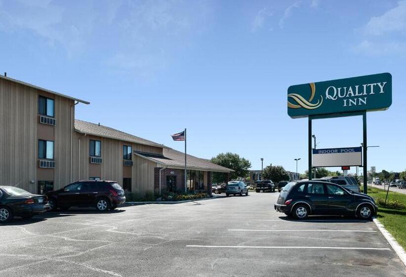 호텔 Quality Inn