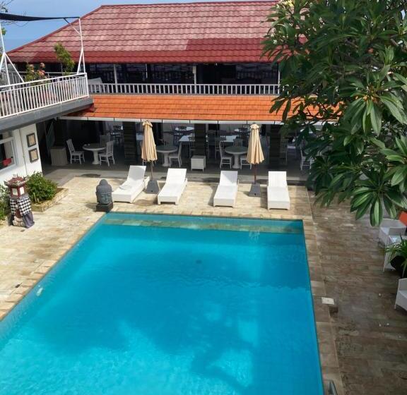 酒店 Villa Agung Beach Inn