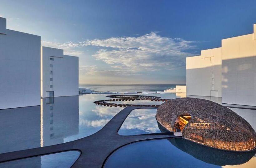 Major Resort Brand