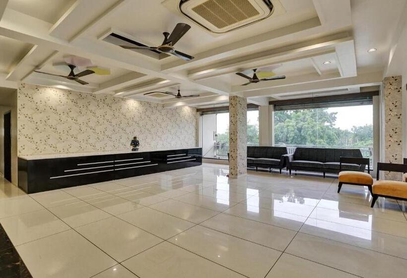 Oyo Flagship Hotel Barsana
