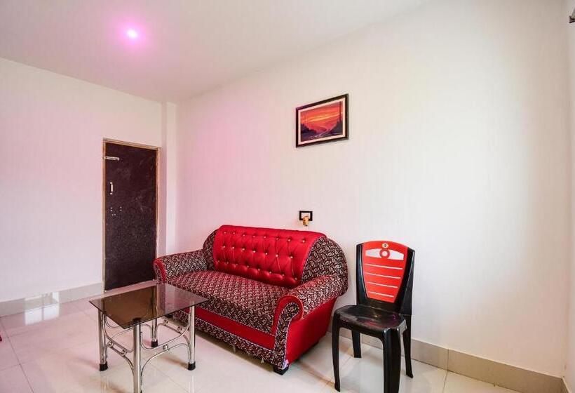 Hotel O Mango Leaf Hotel & Restaurant