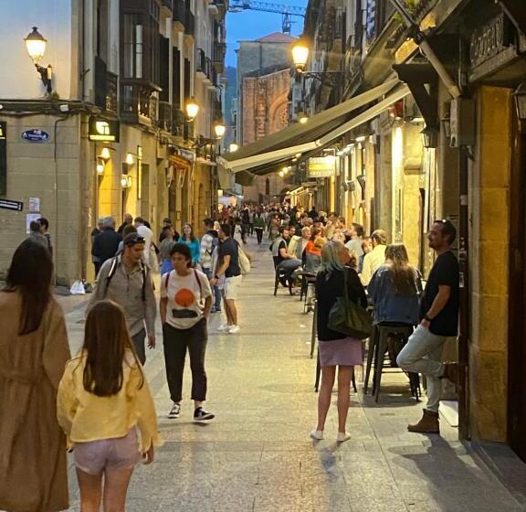 پانسیون 32 De Agostos