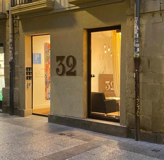 پانسیون 32 De Agostos