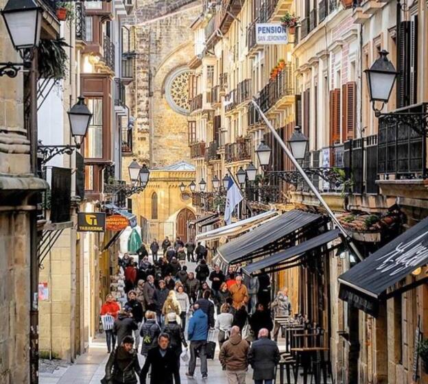 پانسیون 32 De Agostos