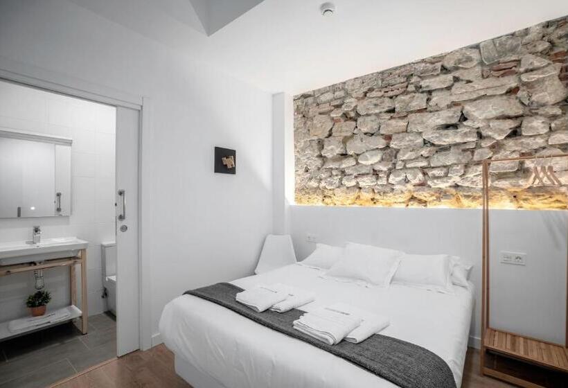 پانسیون 32 De Agostos