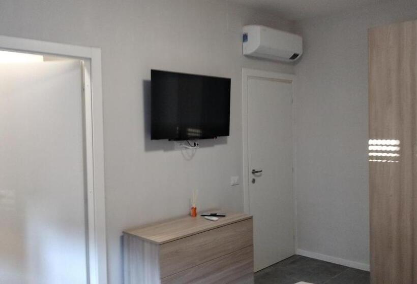 بنسيون Casa Serraticamera Con Bagno Privato Ma Cucina In Comune