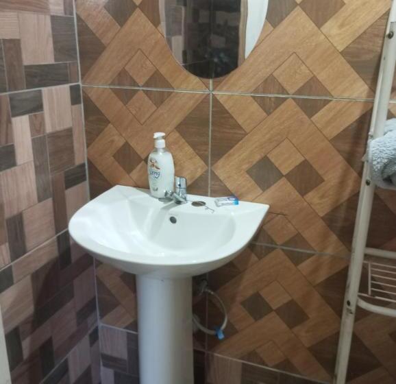 بنسيون Hostal El Valle