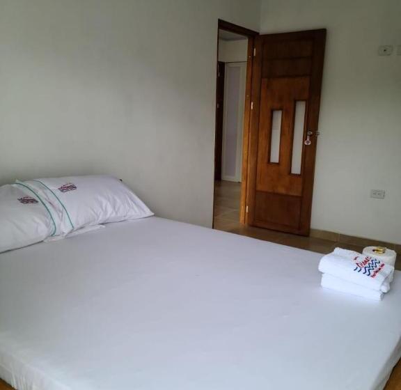 پانسیون Olamar Hostal