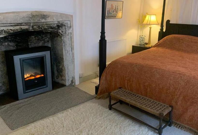 بنسيون The Totnes Guest House. Upstairs At Zappa S
