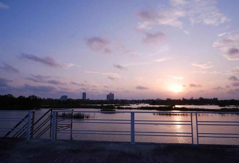 منتجع Sunset Village Rayong