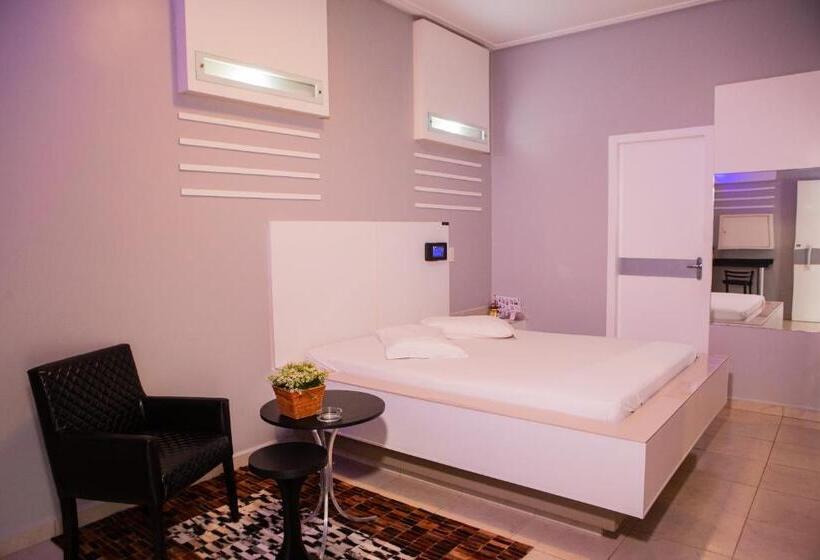 Top Motel