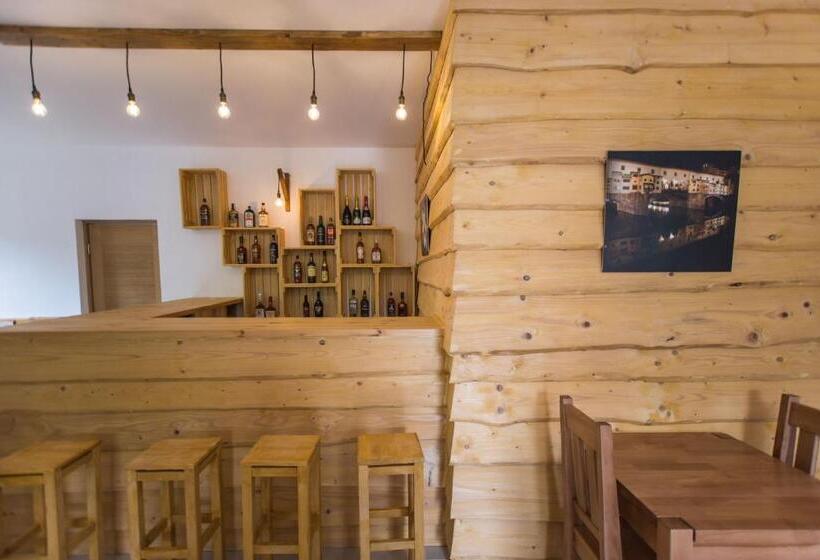 ユースホステル Vovk Gasthaus