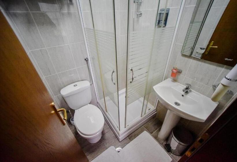 تختخواب و صبحانه Apartmani Park Kod Novice